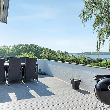 Two-bedroom Holiday Sonderballe 04 *
